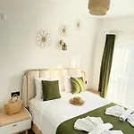 Gökkuşağı Apart Otel Kaş