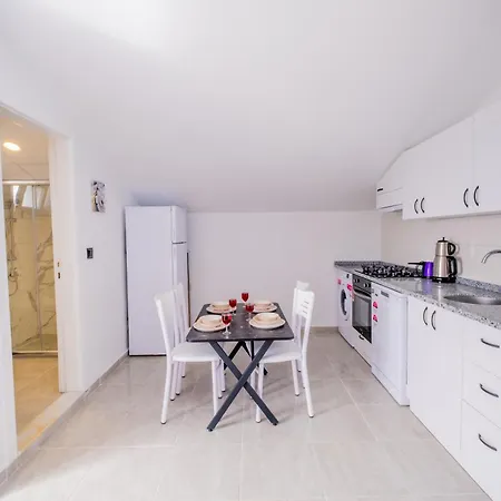 Gökkuşağı Apart Otel 3*